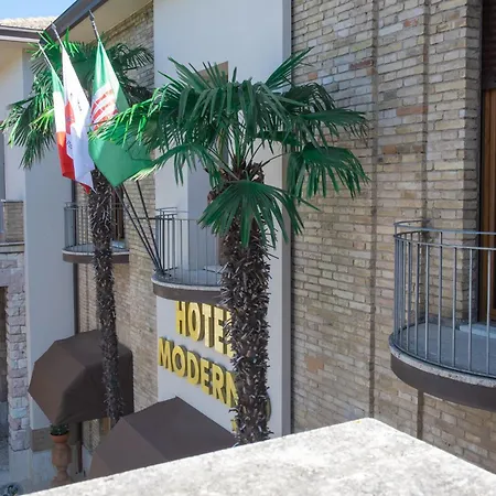 Moderno 3*