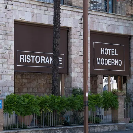 Moderno Hotel 3*