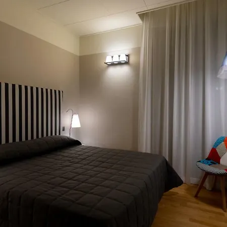 فندق Moderno 3*