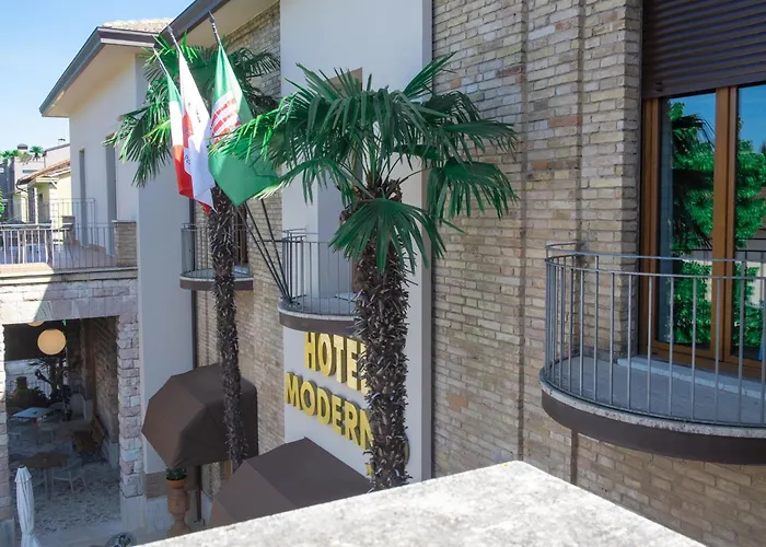 Moderno 3*