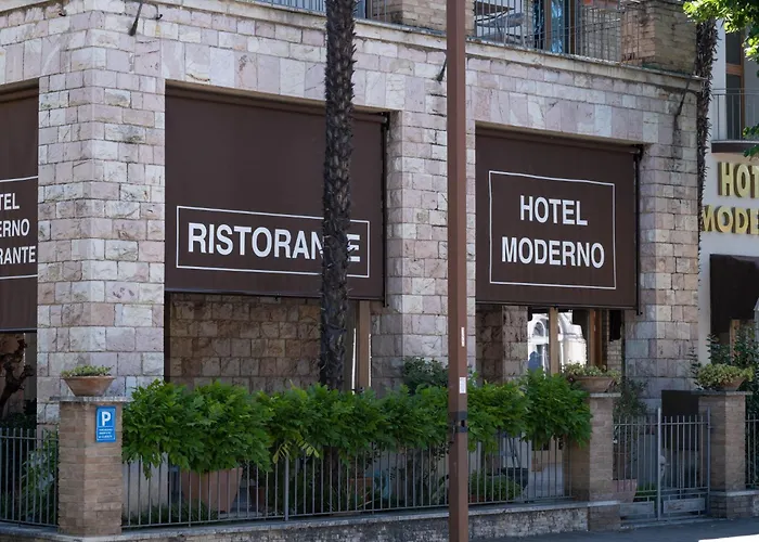 Moderno Hotel 3*