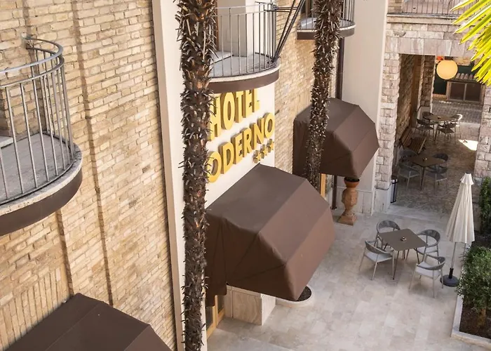 Moderno Hotel 3*